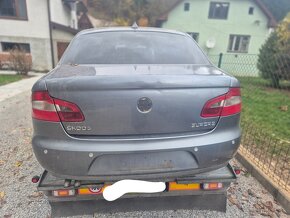 Predám náhradné diely na Škoda Superb 2 II  limuzína - 4