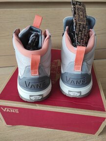 Predam zimne damske topanky Vans Goretex - 4