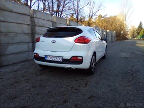 Predam krásnu Kiu Ceed Coupe len 73400 km - 4