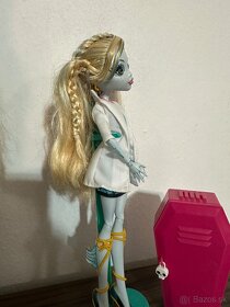 Lagoona Science lab monster high - 4