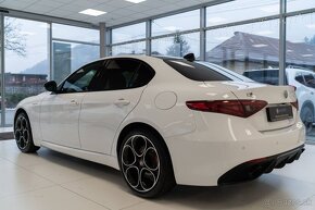 Alfa Romeo Giulia 2.0 GME Veloce AWD AT - 4