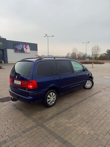 Volkswagen Sharan 2.0 - 4