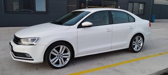 Predám Volkswagen Jetta 2.0 tdi Highline 2014 bluemotion - 4