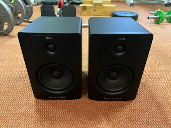 M-audio subwoofer a reproduktory - 4