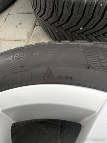 Celorocne pneu +disky 205/55 R16 original vw - 4