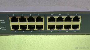 Switch SMC-EZ1016DT 16 portový, 100 Mbit - 4