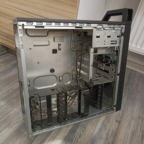 PC skrinka od Lenovo Thinkstation S20 ATX - 4