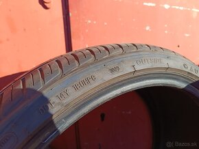 225/35R19 - 4