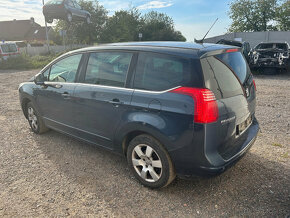 Peugeot 5008 1,6 E-HDI 82KW 9HR r.2013 prodám díly - 4