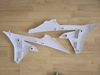 Kryty chladiča Yamaha YZF 250 14-18/WRF 250 15-19/YZF 450 1 - 4