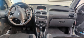 Predám Peugeot 206 5P 1.4E (strieborná metalíza) - 4