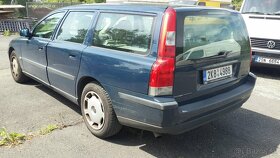 Volvo V70 2.4i - 4