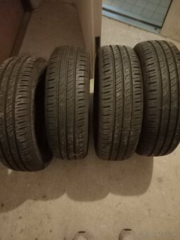 Predám letne pneu 195/65 r15 - 4