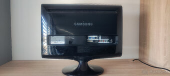 Samsung T240HD - 4