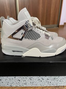 Jordan 4 Frozen Moments - 4