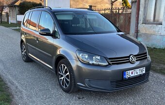 Volkswagen Touran - 4