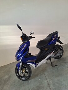 Yamaha aerox 50 - 4