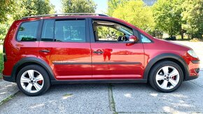 Volkswagen Touran Cross 2.0TDI - 4