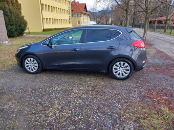 Kia Ceed 1.6GDi benzín - 4