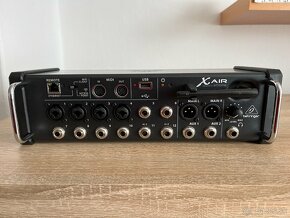 Behringer XR 12 - 4