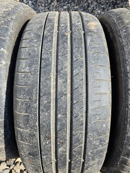 Predam letne pneu 215/50 R17 - 4