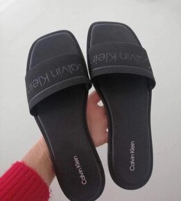 Calvin Klein Nové Elegantné šľapky v rôznych veľkostiach - 4