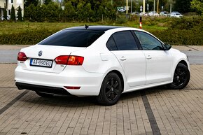 VW Jetta 1,6 TDI 77kW (parkovacia kamera, tempomat, Android) - 4