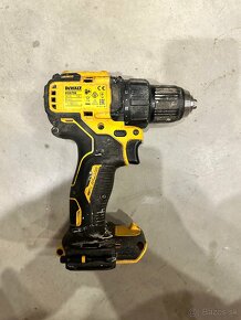 Dewalt uťahovačka a baterky - 4