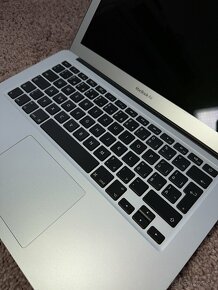 MacBook Air 13.3" - Early 2015 - 4