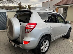 Toyota RAV 4 2.2D-4D 4x4 110kw naj.13ooookm - 4