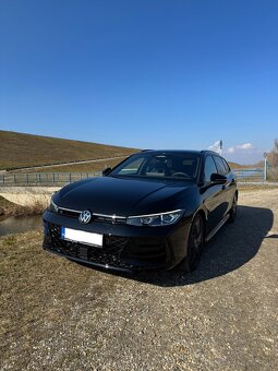 Volkswagen Passat Variant 2.0 TDI R-Line DSG - 4