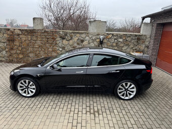 Tesla Model 3 LR 484PS AWD 19“ kolesá FSD 94 600 km, čierna - 4