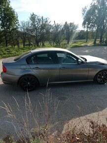 BMW e90 320i lci - 4