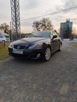 Lexus IS250 AWD - 4