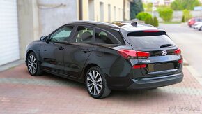 Hyundai i30 CW Kombi 1.6 CRDi Family DTC - 4