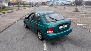 Hyundai accent 1.3 - 4