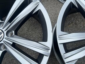 ORIGINAL VW ARTEON/PASSAT R-LINE DISKY 5x112 R18 - 4