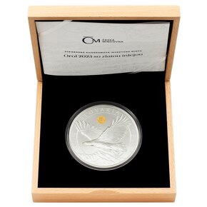 Stříbrná kilogramová investiční mince Orel 2023 se zlatou in - 4