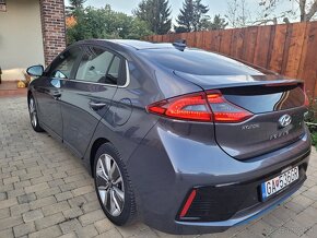 Predám Hyundai IONIQ 1,6 PHEV hybrid, 1/2020 - 4