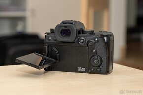 Panasonic Lumix S5IIX - 4