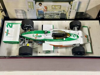 1:18 F1 Autoart ,Tyrrel Minichamps - 4