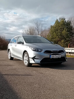 Kia Ceed SW 1,0 T-GDi GOLD + NAVI MY 2024 - 4