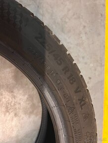 Continental WinterContact 225/45 R18 rok 2022 - 4