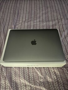 MacBook Air 13 - 4