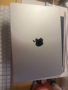 MacBook Pro 14" M3 PRO International 2023 strieborny - 4