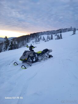 Predám ski doo summit X turbo 154rev - 4