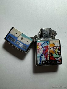 Predám zapaľovač zippo Berlin Wall - 4