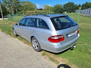 Mercedes E 220 kombi - 4