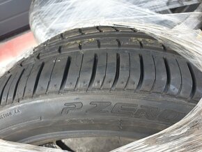 Pirelli P Zero Rosso 255/45-R18 - 4