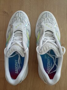 Nové tenisky Saucony Grid Web - 4